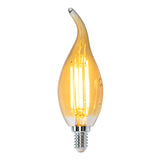 LED-Filamentlampe in Kerzenform mit E14-Fassung und bernsteinfarbenem Glas, Frontansicht.