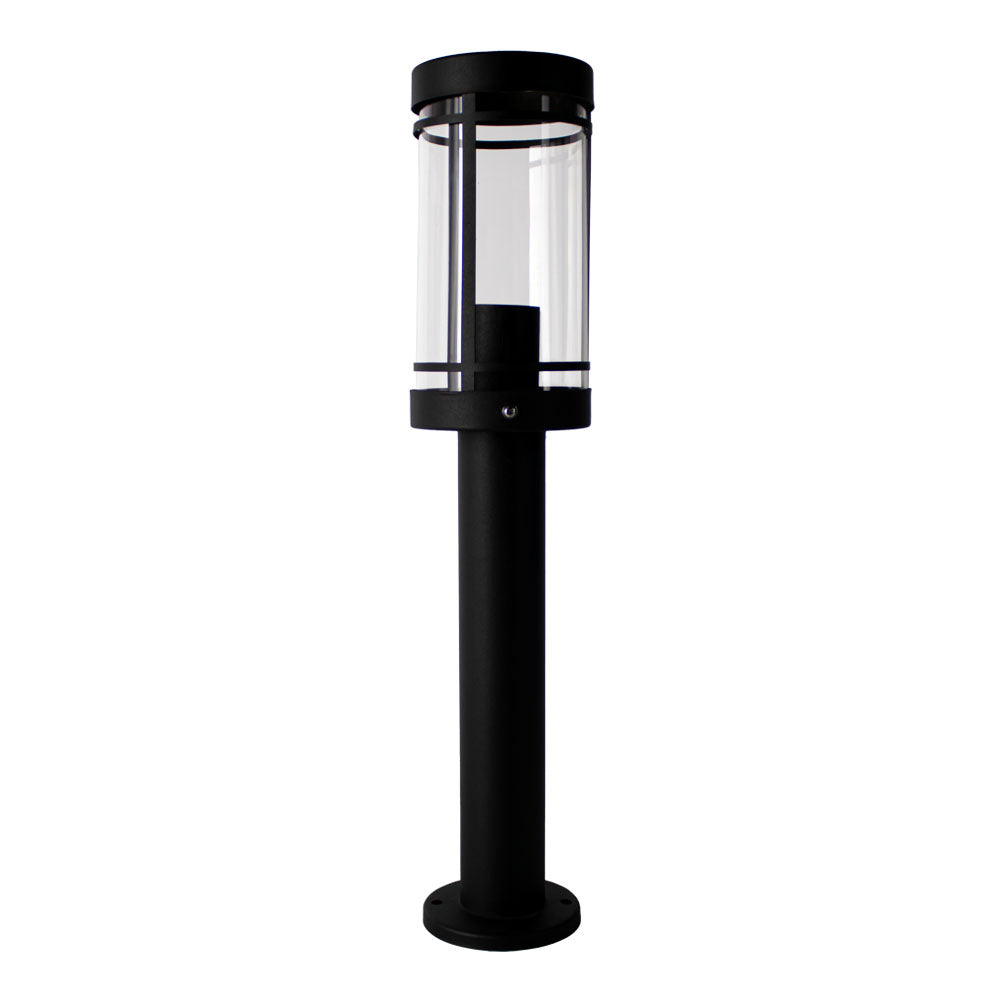 Schwarze, moderne Außenmastleuchte mit zylindrischem Design und klarem Glasgehäuse, Frontalansicht vor weißem Hintergrund.