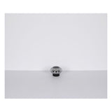 Glänzender Möbelknopf aus Metall in runder Kugelform, von vorne vor neutralem Hintergrund fotografiert.