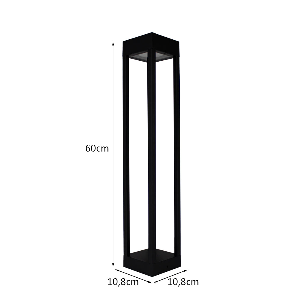 Moderne schwarze Außenleuchte in Mastform mit offenem Rahmen. Sie ist 60 cm hoch und 10,8 cm breit und verfügt über eine Frontansicht mit deutlicher Größenmarkierung.