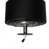 Nahaufnahme eines schwarzen Deckenventilatormotors von unten mit Metallhalterung und elektrischem Anschlusskabel – geeignet für moderne Deckenventilatoren.