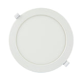 Runder LED-Einbaustrahler mit weißem Rand, Draufsicht des LED-Downlights geeignet für die Deckenmontage.