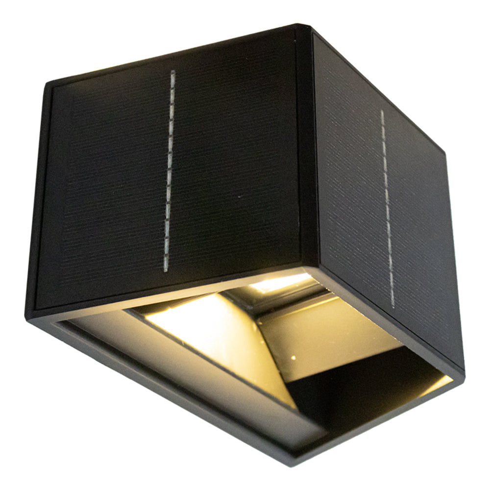 LED Cube Wandlamp op Solar | 1 Watt | Schemersensor | 3000K - Warm wit | Aanfoto