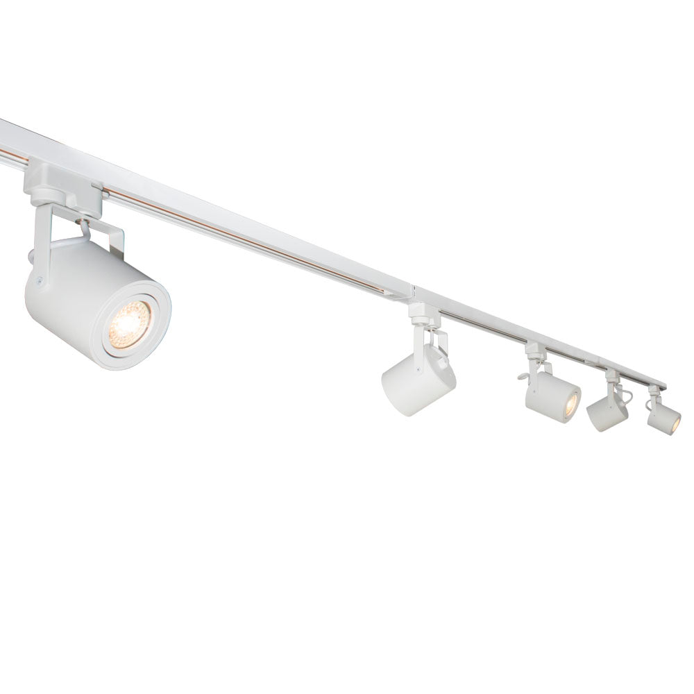 Weißes 5-flammiges LED-Schienensystem mit zylindrischen Strahlern, schräg von vorne vor weißem Hintergrund fotografiert.