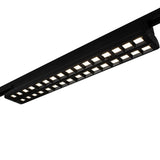 Schwarze lineare LED-Schienenleuchte mit Raster, abgewinkelte Untersichtanzeige, geeignet für professionelle Beleuchtungsanwendungen.