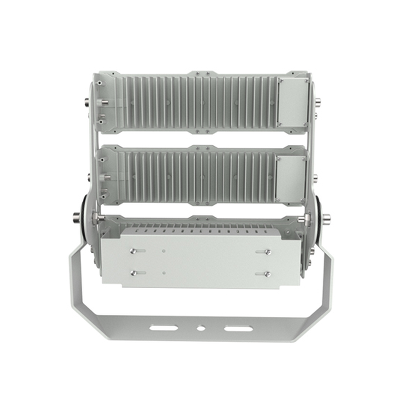 Industrieller LED-Flutlichtstrahler mit Kühlkörper und Montagehalterung, Rückansicht.