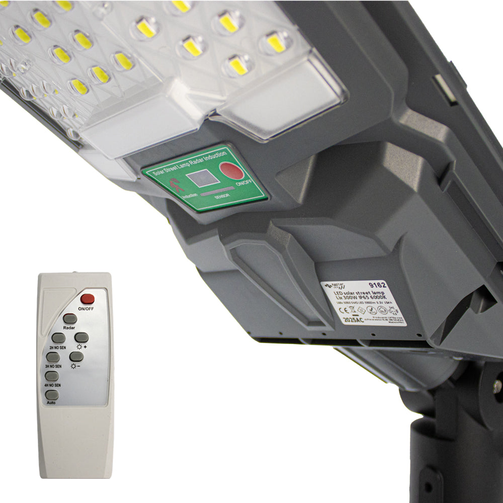 LED Solar Straßenlaterne mit Sensor | Ø50mm | 300 Watt | IP65 – Spritzwassergeschützt | Schwarz | Mit Fernbedienung