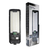 Vorderansicht einer LIX LED-Solarstraßenlaterne neben der Produktverpackung, mit deutlich sichtbaren LED-Panels, PIR-Bewegungssensor und Spezifikationen auf der Verpackung wie 300 W, 6000 K, 3900 Lumen, IP65 und Fernbedienung.