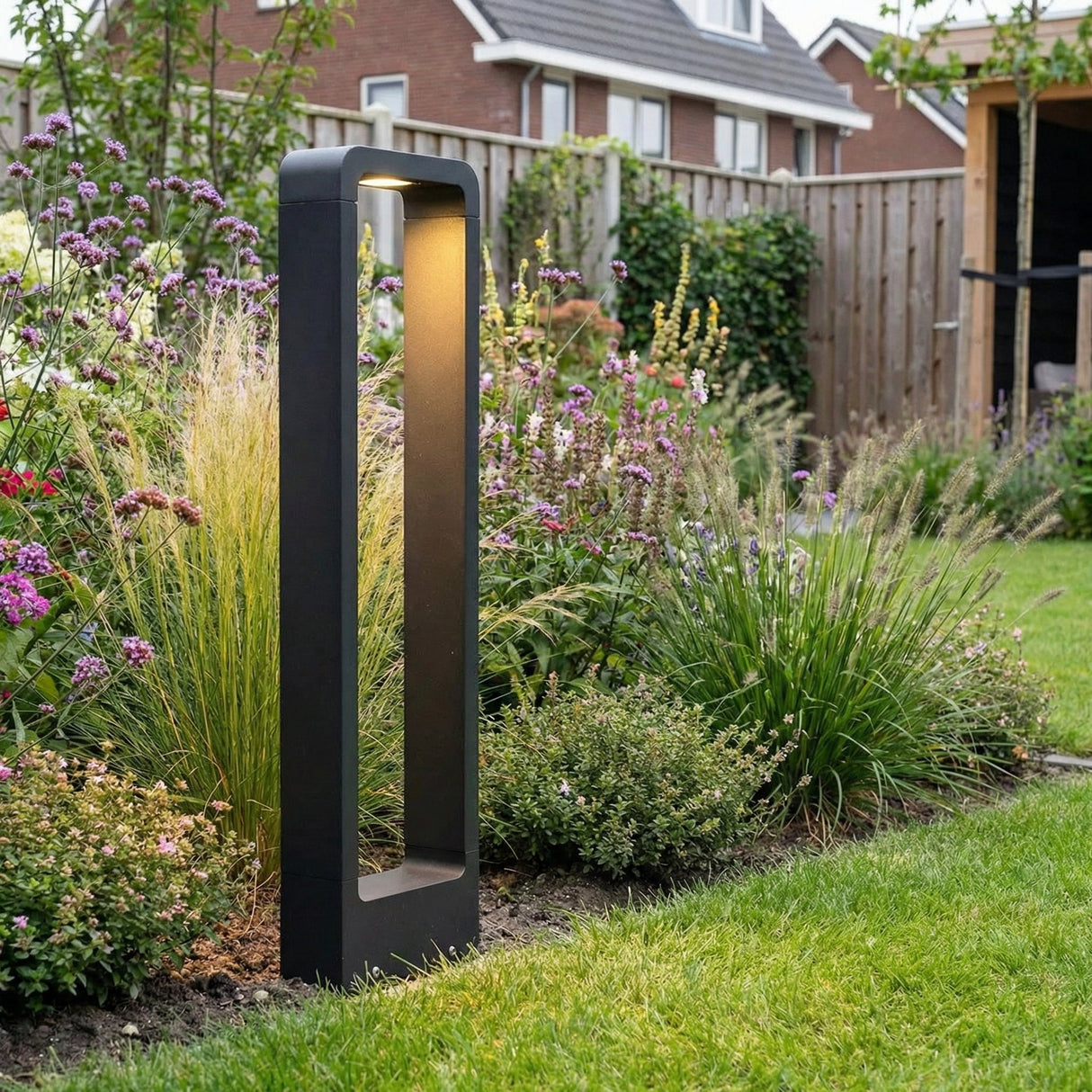 LED Garden Post - Stehende Außenleuchte | 12 Watt | 60cm | Schwarz | IP65 | 3000K - Warmweiß | BALI