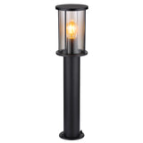 Schwarzer Metall-Außenlampensockel mit transparentem Glasgehäuse und sichtbarer Glühlampe, Frontansicht, moderne stehende Gartenleuchte.