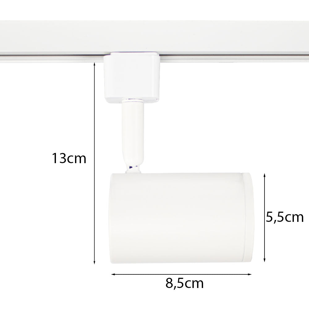 Weißer zylindrischer Schienenstrahler mit den Abmessungen 13 cm Höhe, 8,5 cm Länge und 5,5 cm Durchmesser, Seitenansicht.