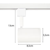 Weißer zylindrischer Schienenstrahler mit den Abmessungen 13 cm Höhe, 8,5 cm Länge und 5,5 cm Durchmesser, Seitenansicht.