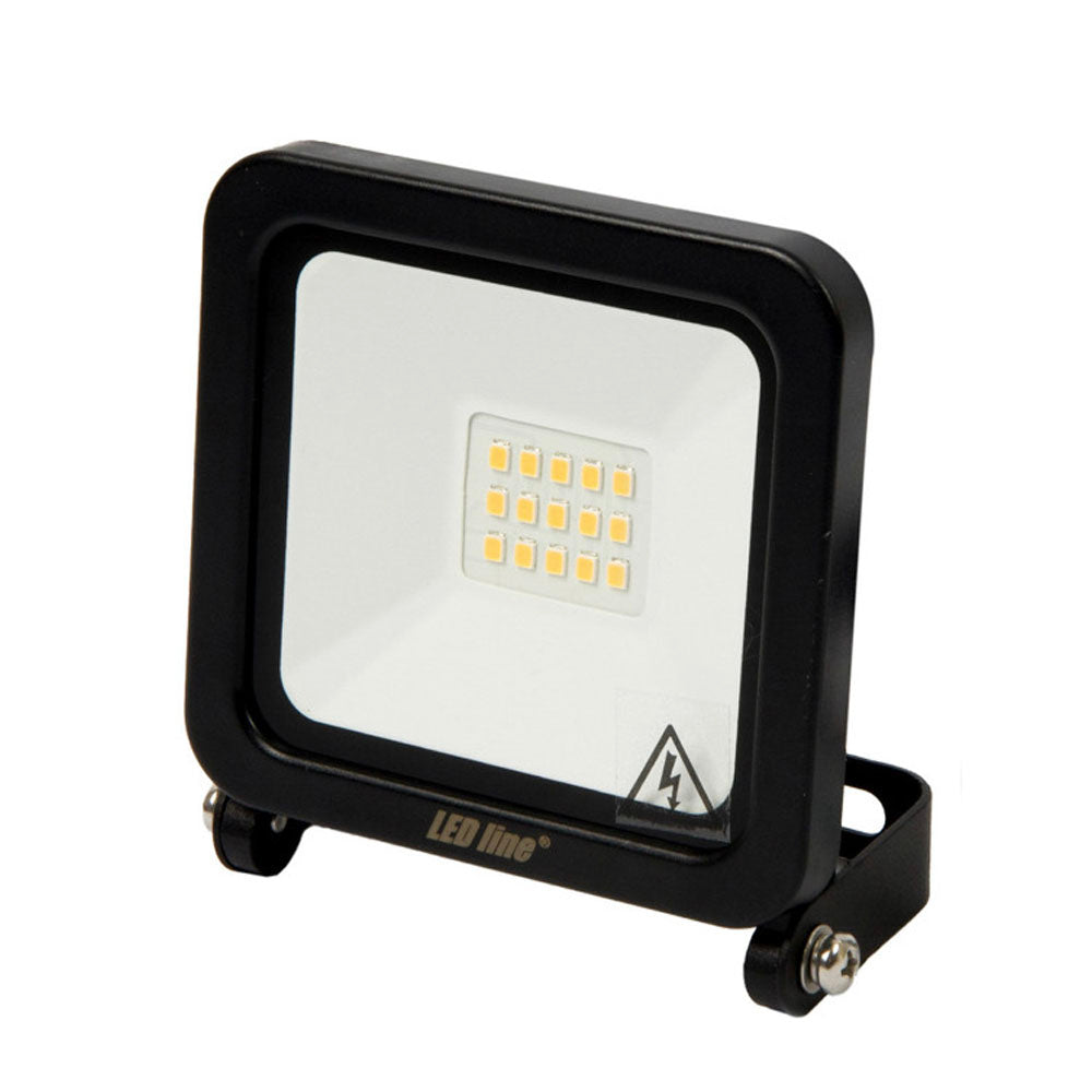LED-Bauleuchte der Marke LED line®, schwarze Fassung, abgewinkelte Frontansicht, mit sichtbarem Raster aus LED-Chips hinter Glas und Metallmontagehalterung.