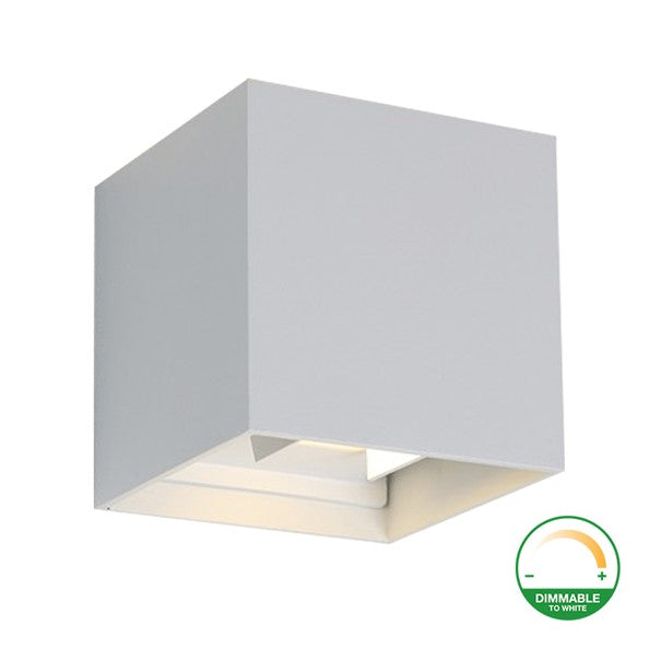 LED wandlamp wit dim to warm dimbaar voor buiten IP65 -vooraanzicht lamp aan