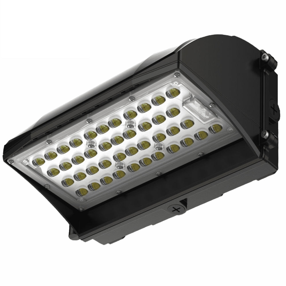 Schwarze LED-Fassadenleuchte mit 48 leistungsstarken LED-Lampen, abgewinkelte Unteransicht, die das wasserdichte Gehäuse und das schlanke Design betont, ideal für die Außenbeleuchtung von Gebäuden und Eingängen.