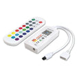 Fernbedienungs- und LED-Controller-Set für RGB-LED-Streifen, Draufsicht mit sichtbarem Bedienfeld und Anschlusskabeln.
