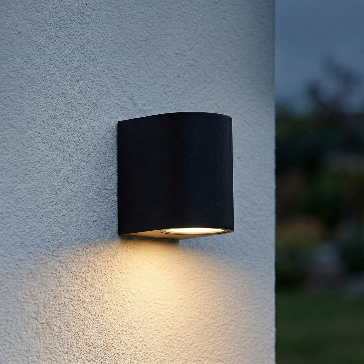 Intelligente LED-Wandleuchte | Tuya / WLAN | Sacramento | Leuchtmittel inklusive | Schwarz