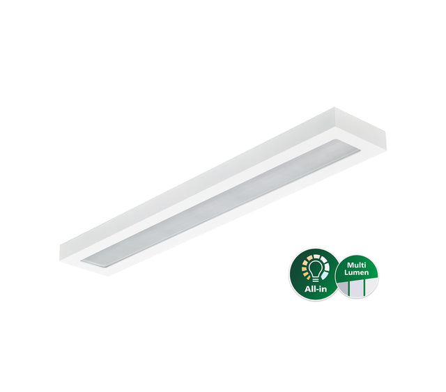 LED-Deckenleuchte in weißer, rechteckiger Bauform mit integrierter Multi-Lumen-Technologie, von unten abgewinkelt.