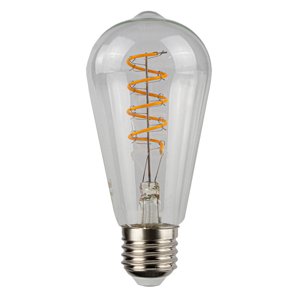 Vintage-LED-Glühbirne im Edison-Stil mit Spiralfaden, direkt vor weißem Hintergrund fotografiert.