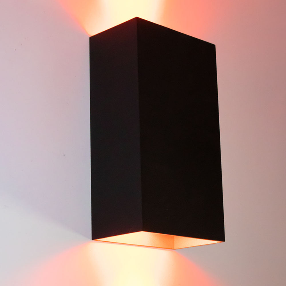 LED wandlamp zwart met goud 2 keer gu10 fitting - met slimme spot