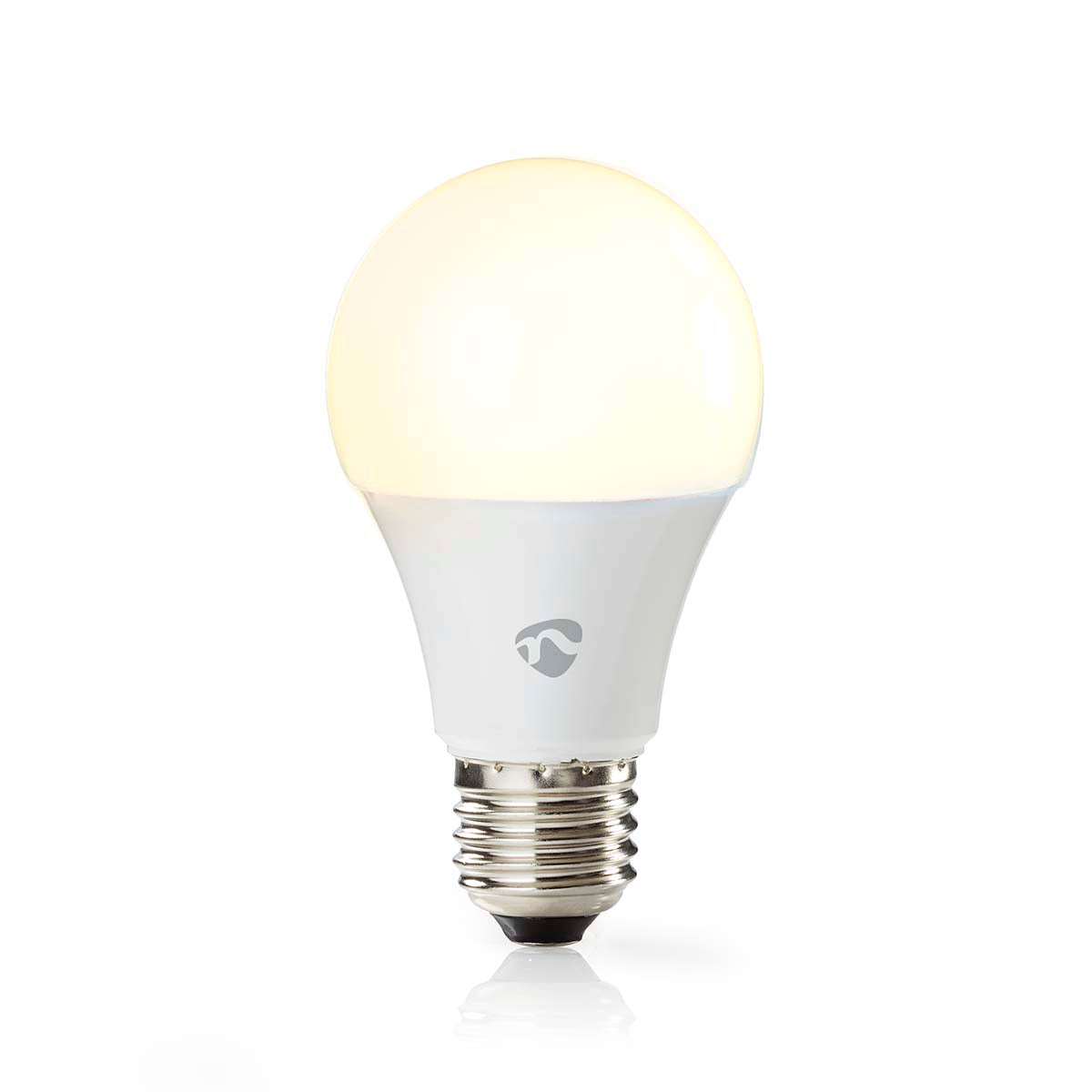 LED-Lampe mit E27-Fassung und warmweißem Licht, Frontalansicht auf weißem Hintergrund.