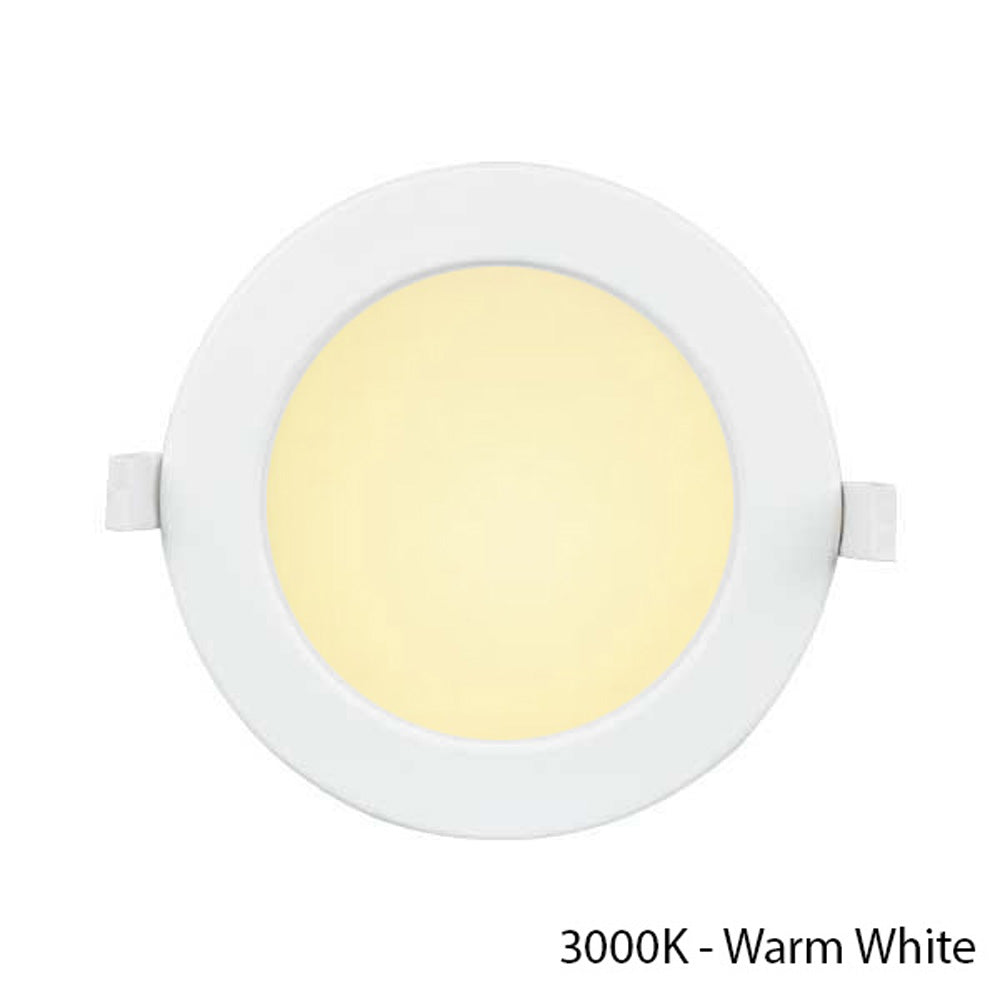 Runder LED-Einbaustrahler in warmweißem Licht (3000K), weißes Gehäuse, Frontansicht.